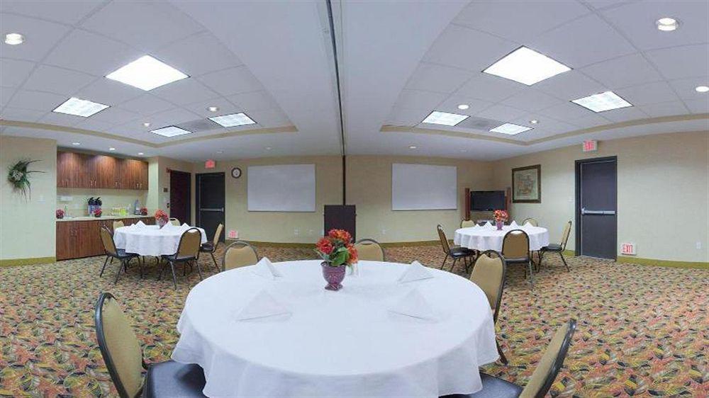 Holiday Inn Express & Suites Houston East By Ihg Esterno foto