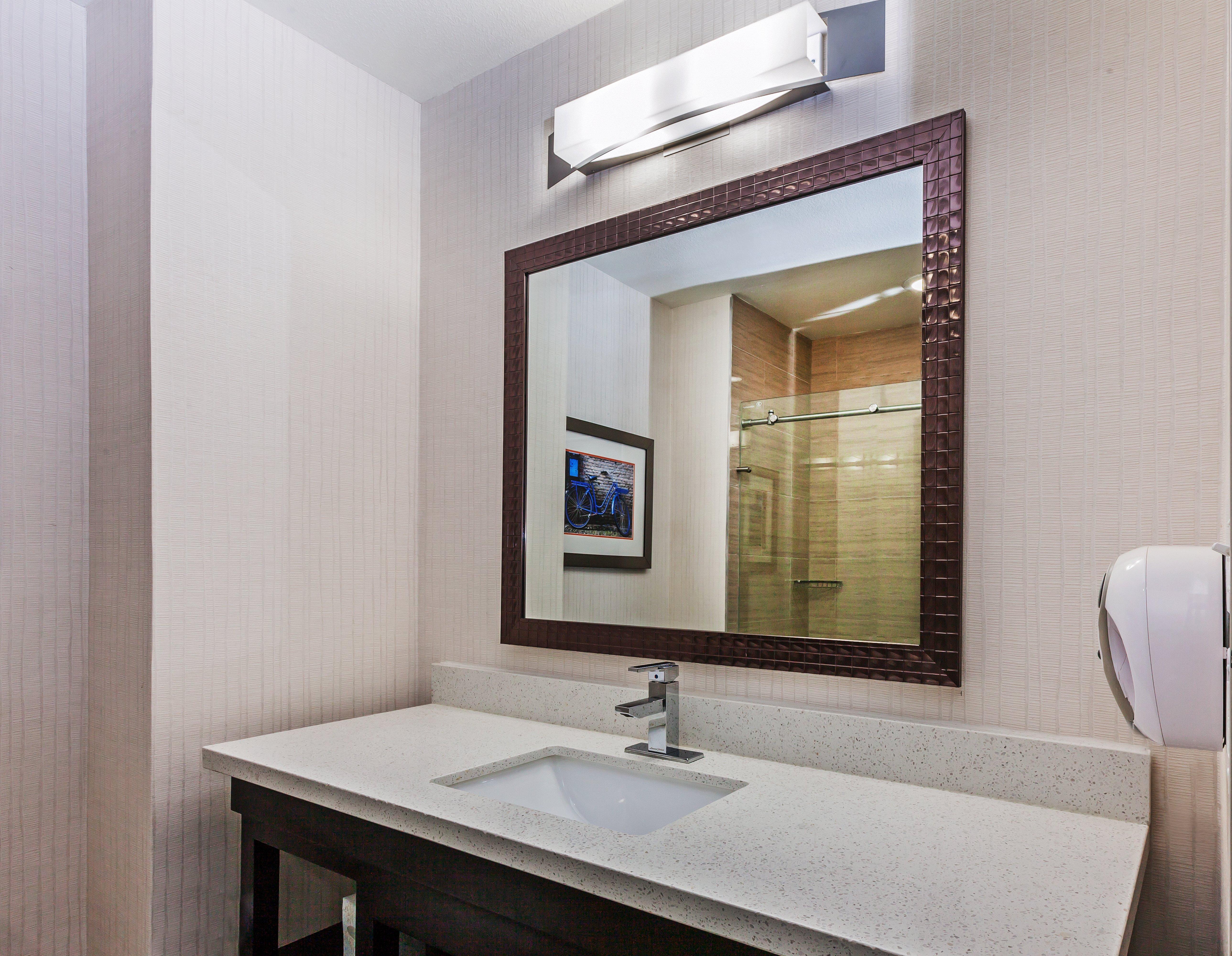 Holiday Inn Express & Suites Houston East By Ihg Esterno foto