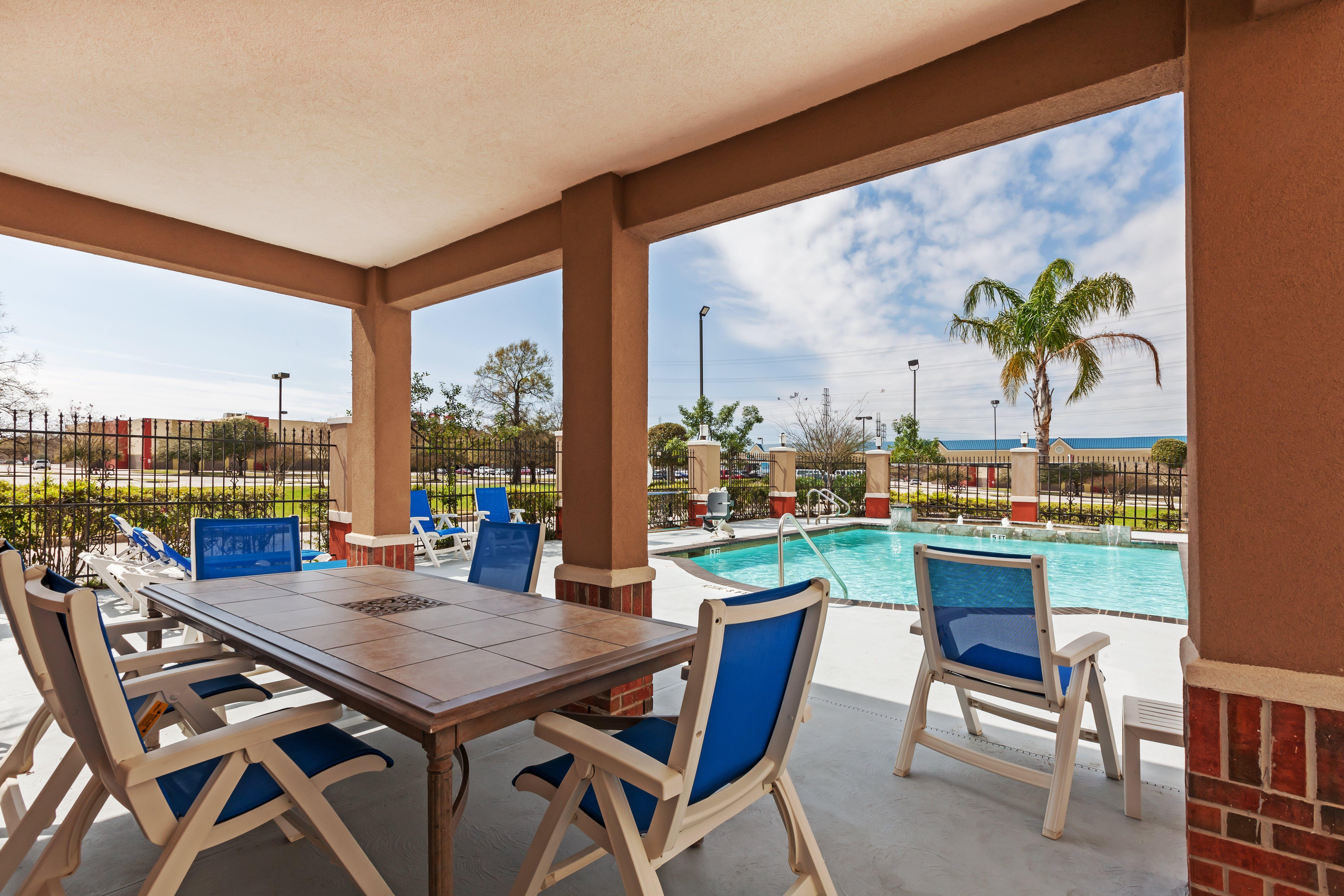 Holiday Inn Express & Suites Houston East By Ihg Esterno foto