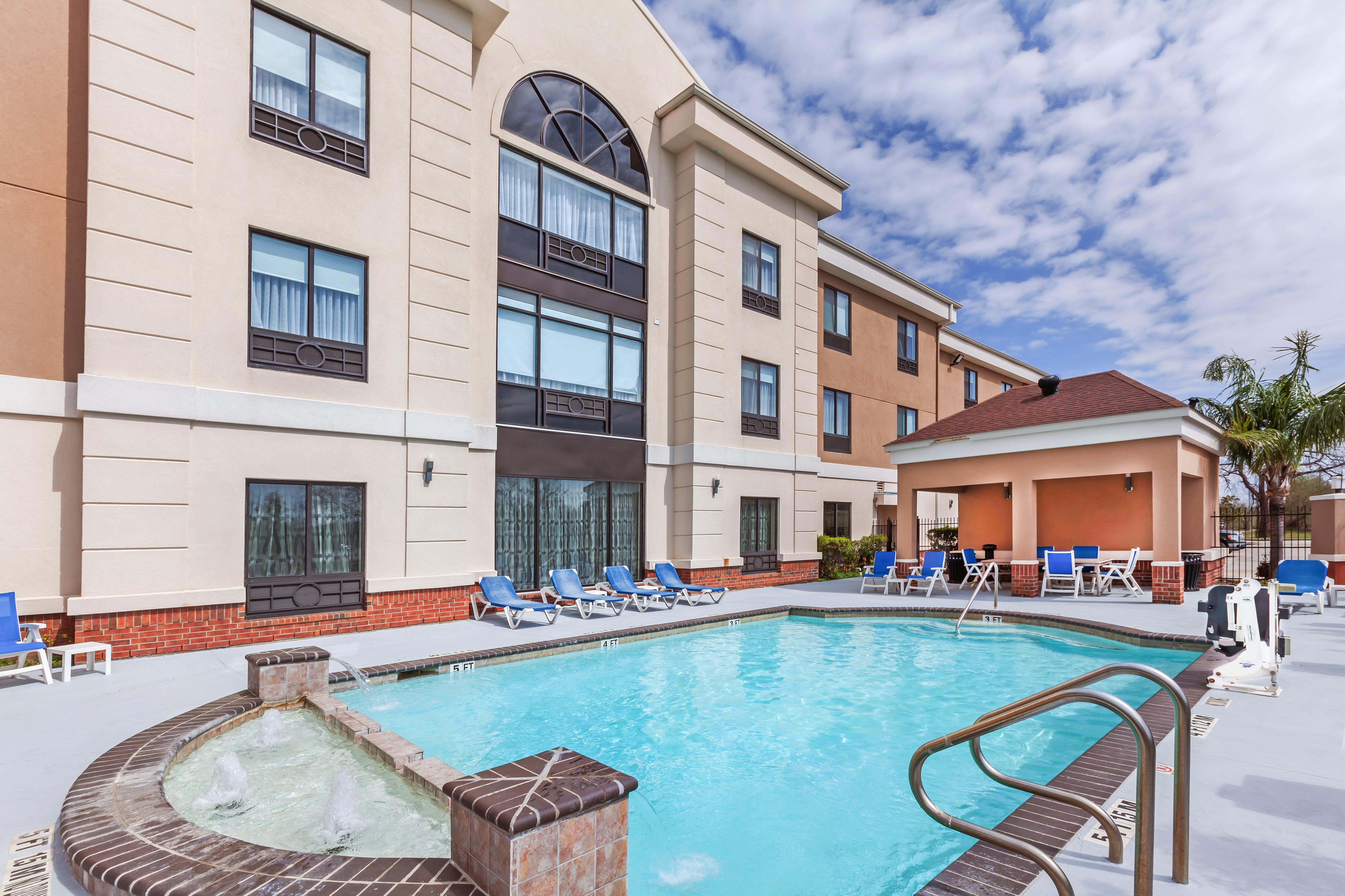 Holiday Inn Express & Suites Houston East By Ihg Esterno foto