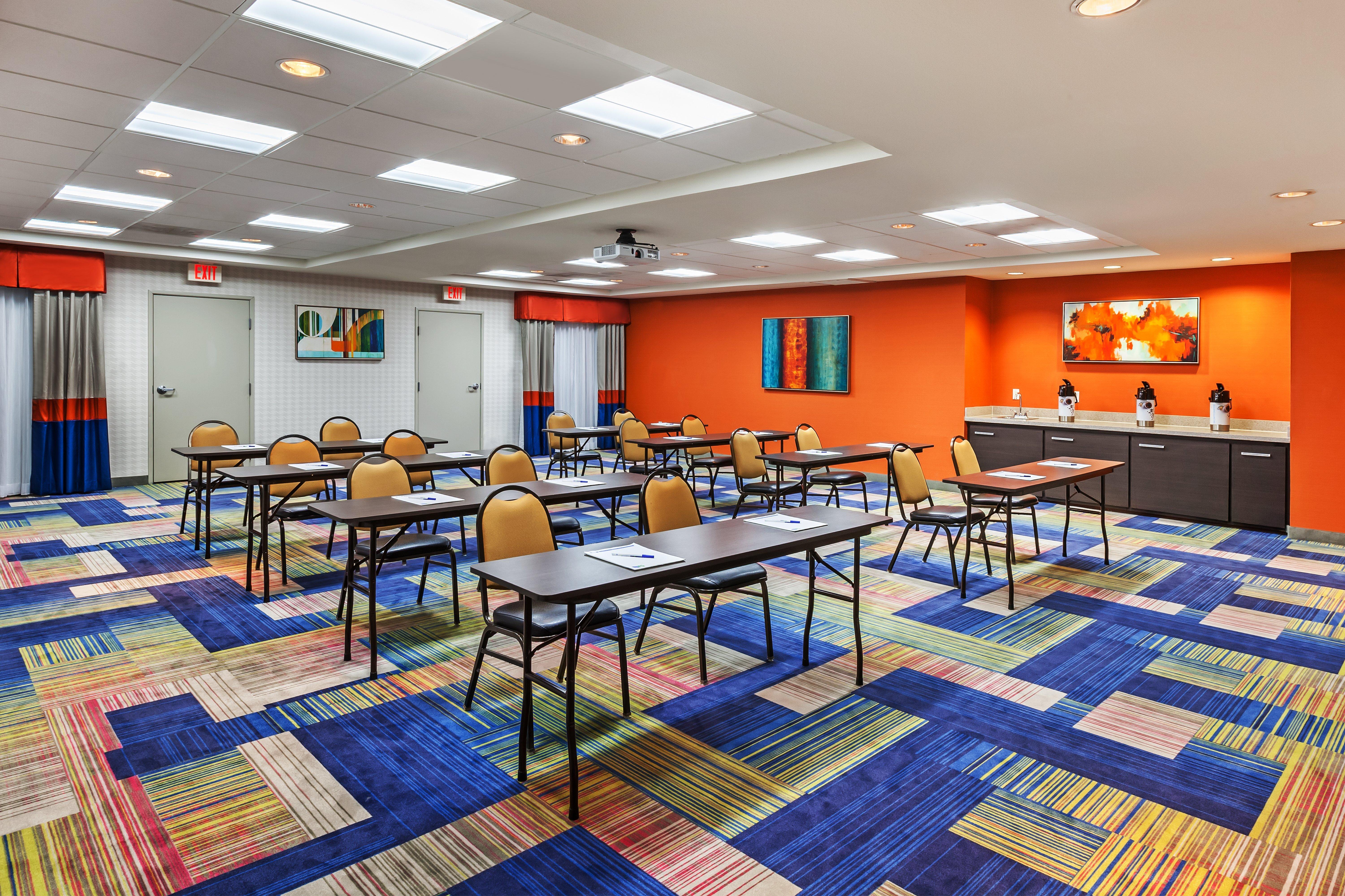 Holiday Inn Express & Suites Houston East By Ihg Esterno foto