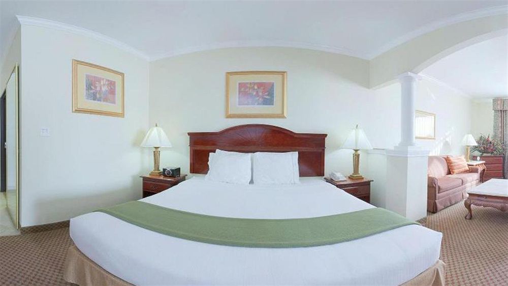 Holiday Inn Express & Suites Houston East By Ihg Esterno foto